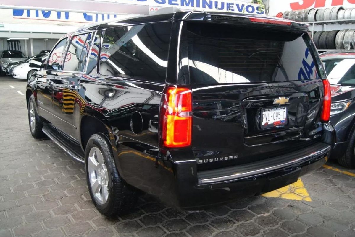 Chevrolet Suburban 5.4 Premier Piel 4x4 2018 At
